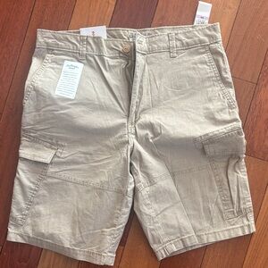 Izod Men's Beige Cargo Shorts
